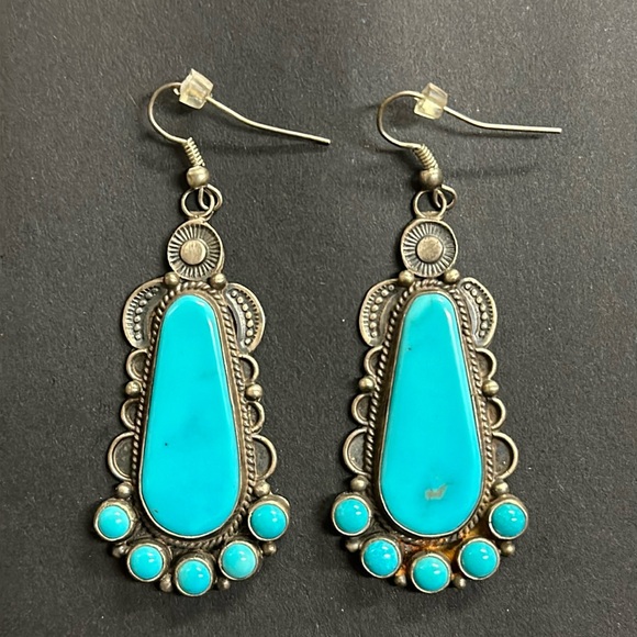 Vintage Stirling Silver Navajo Turquoise earrings - Picture 6 of 10